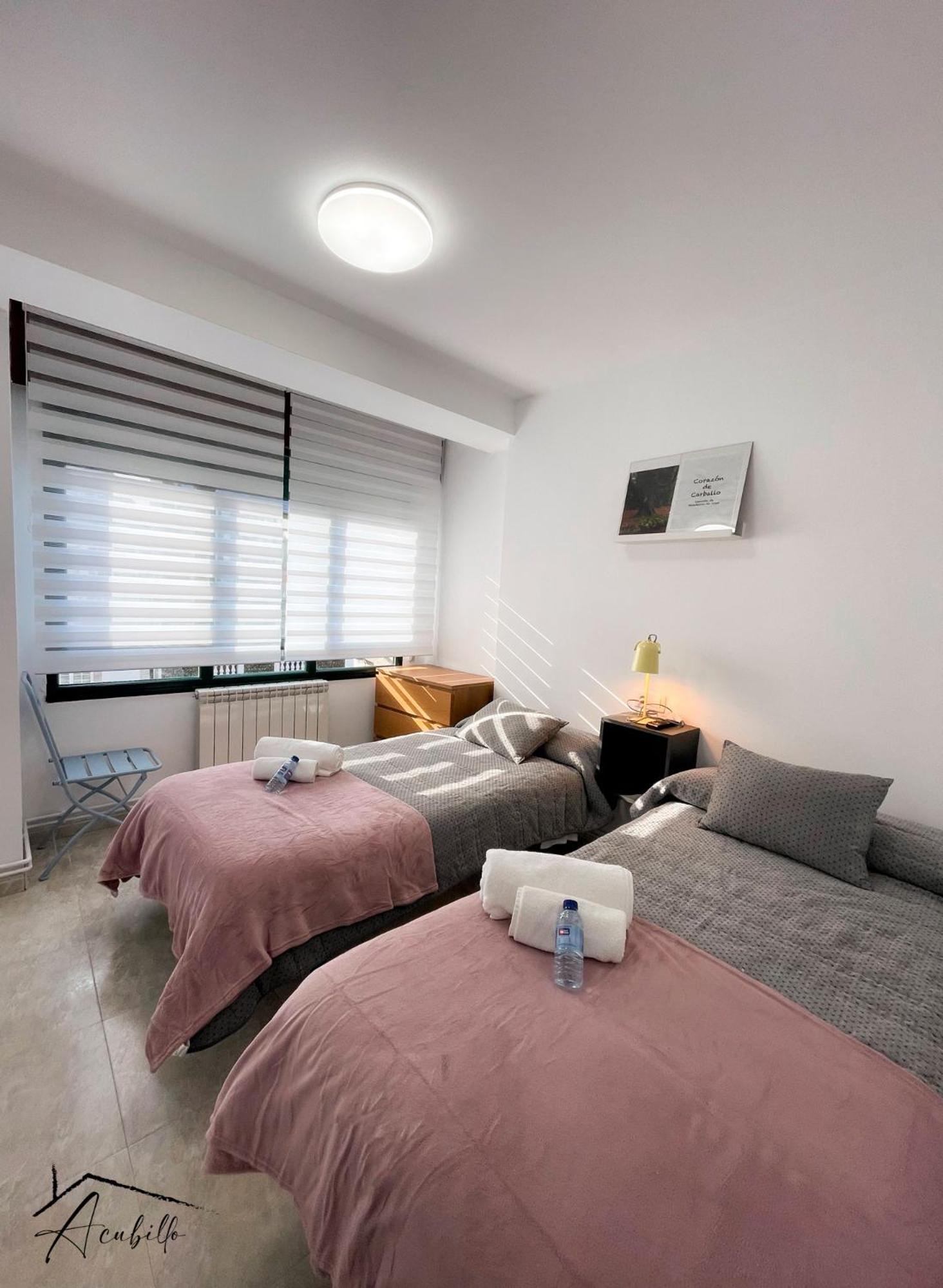 Acubillo Hotel ปาลัสเดเรย์ ภายนอก รูปภาพ