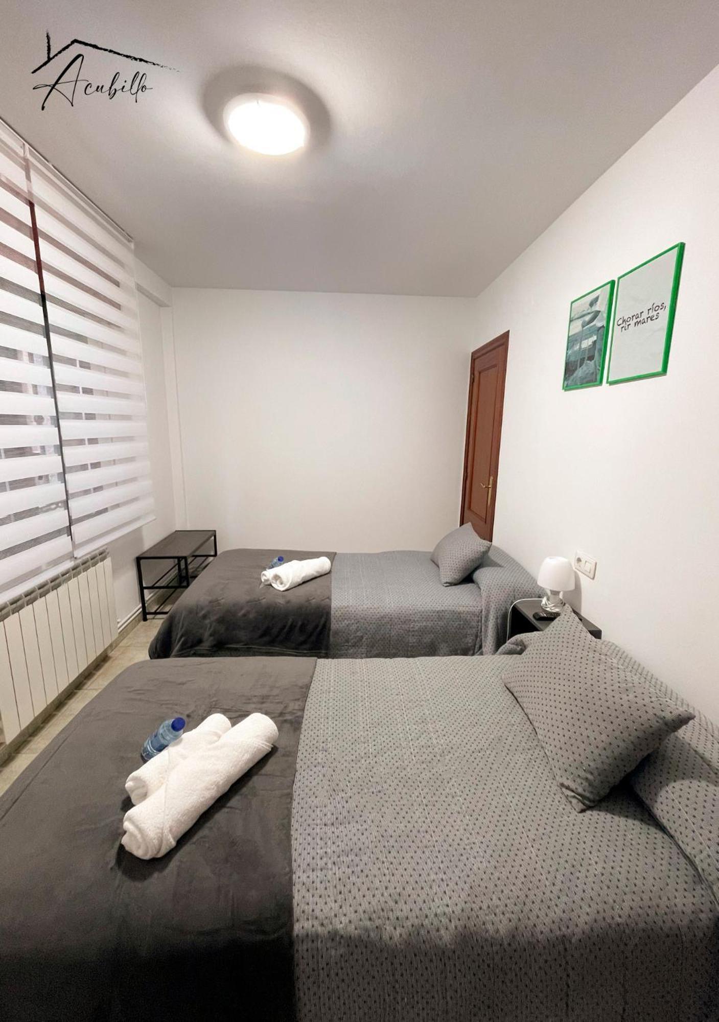 Acubillo Hotel ปาลัสเดเรย์ ภายนอก รูปภาพ