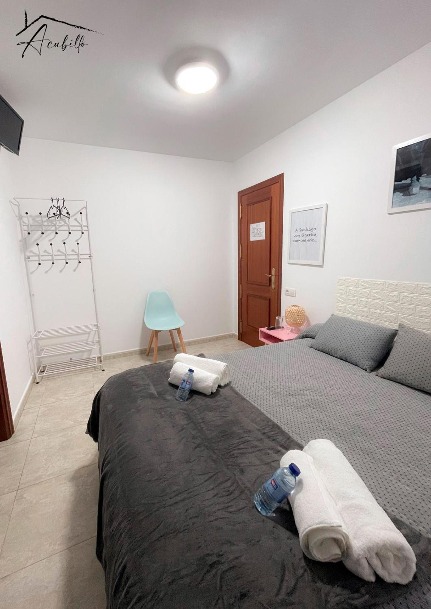 Acubillo Hotel ปาลัสเดเรย์ ภายนอก รูปภาพ